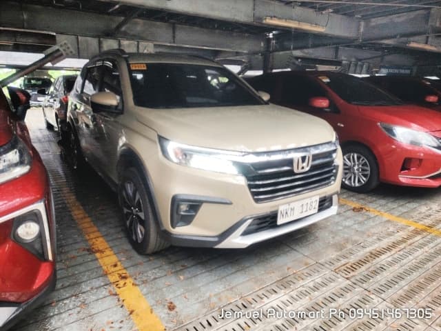 Car gallery image