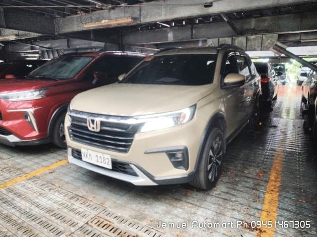Car gallery image