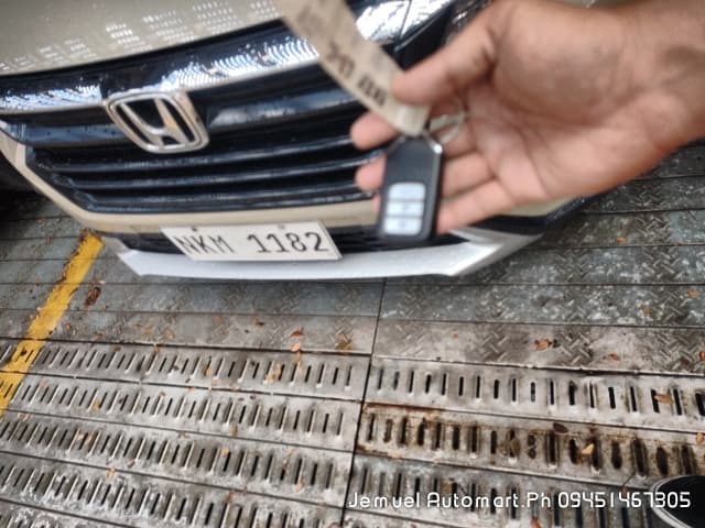 Car gallery image
