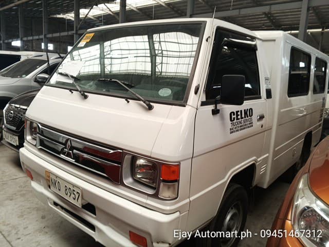 Car gallery image