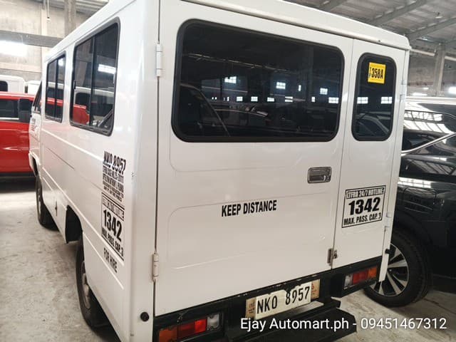Car gallery image
