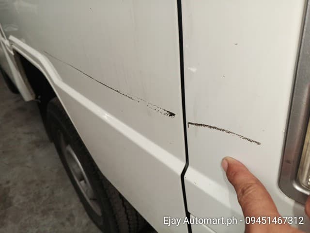 Car gallery image