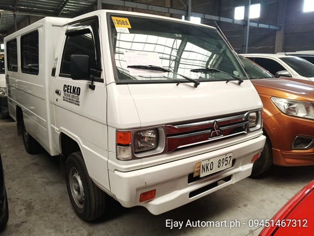 Car gallery image