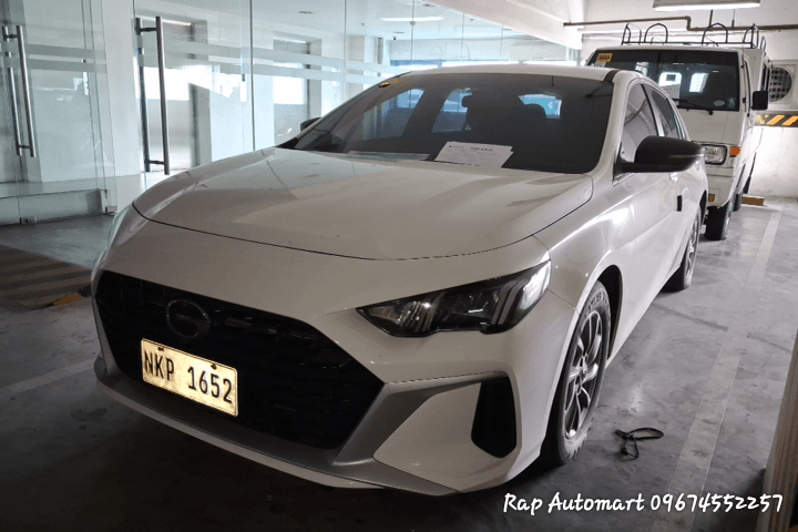 Car gallery image