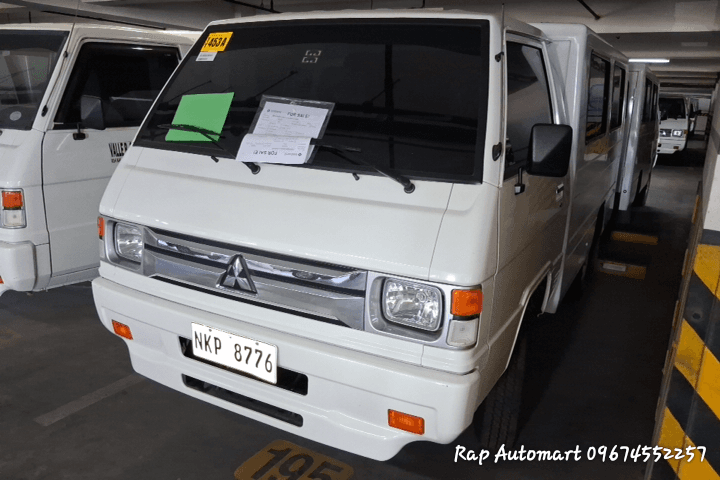Car gallery image