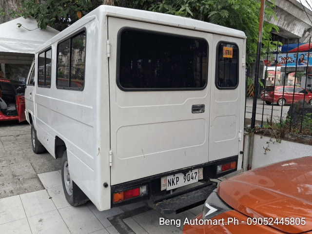 Car gallery image