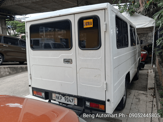Car gallery image
