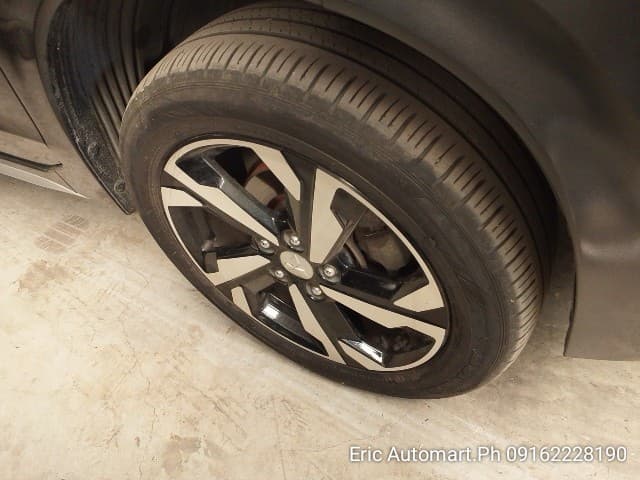 Car gallery image