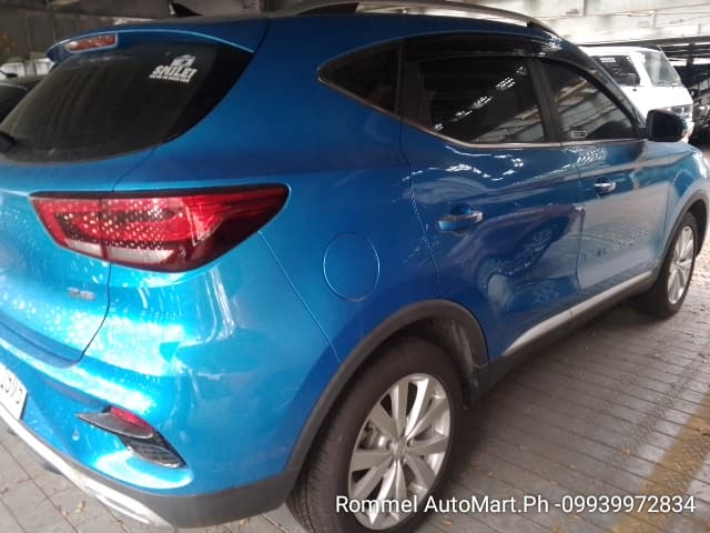 Car gallery image