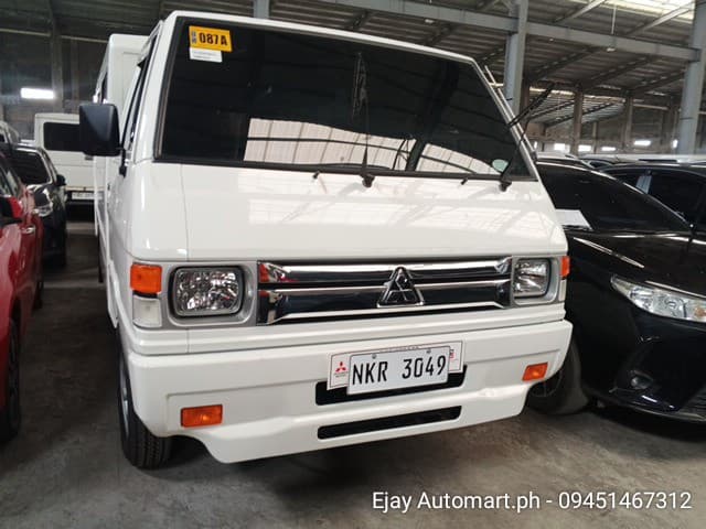 Car gallery image