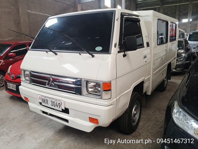 Car gallery image