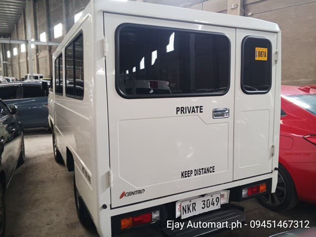 Car gallery image