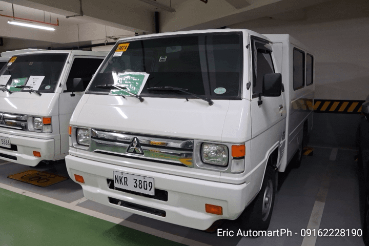Car gallery image