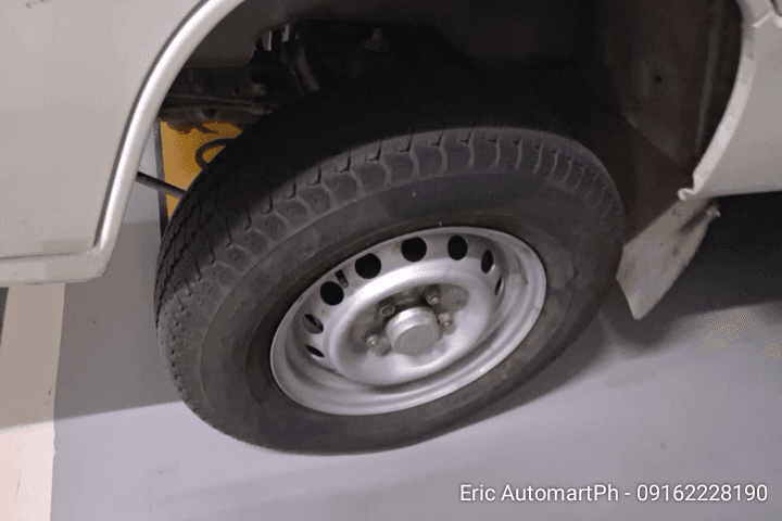 Car gallery image