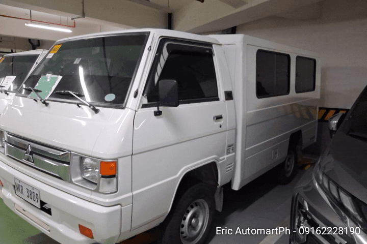 Car gallery image