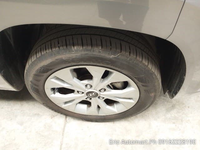 Car gallery image