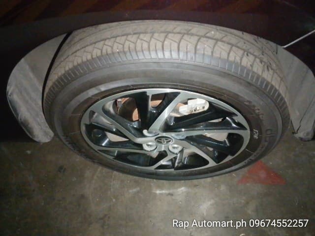 Car gallery image