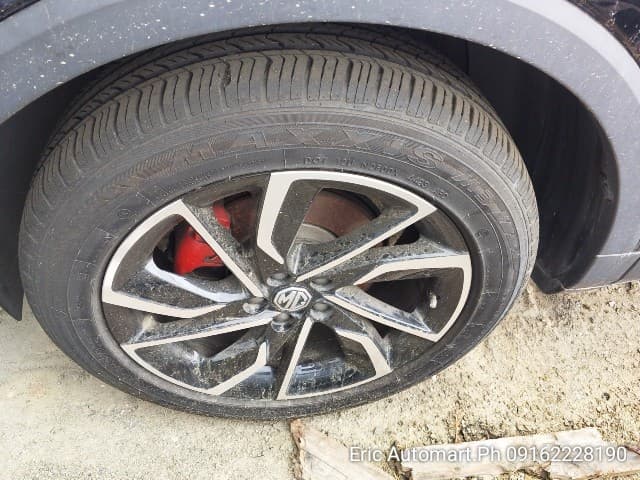 Car gallery image