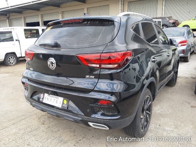 Car gallery image