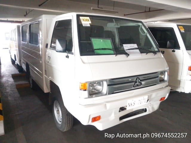 Car gallery image