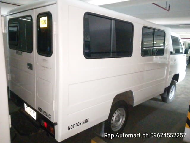 Car gallery image