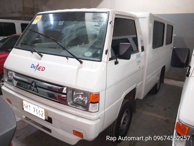 Car gallery image