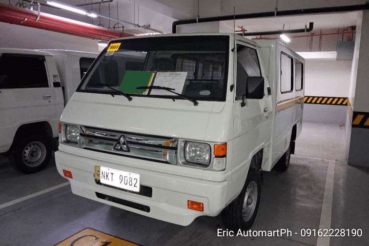 Car gallery image