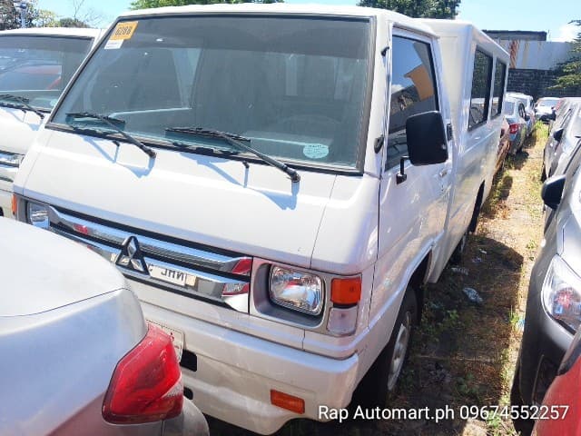 Car gallery image