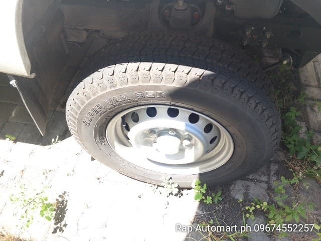 Car gallery image