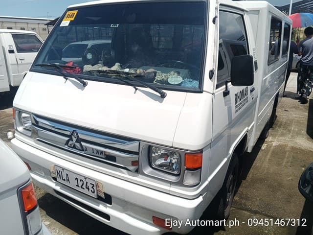 Car gallery image