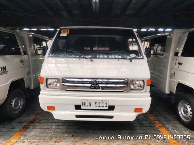 Car gallery image