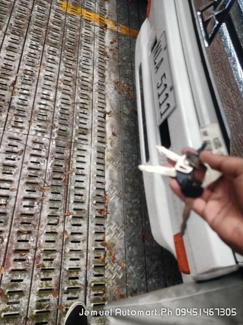 Car gallery image