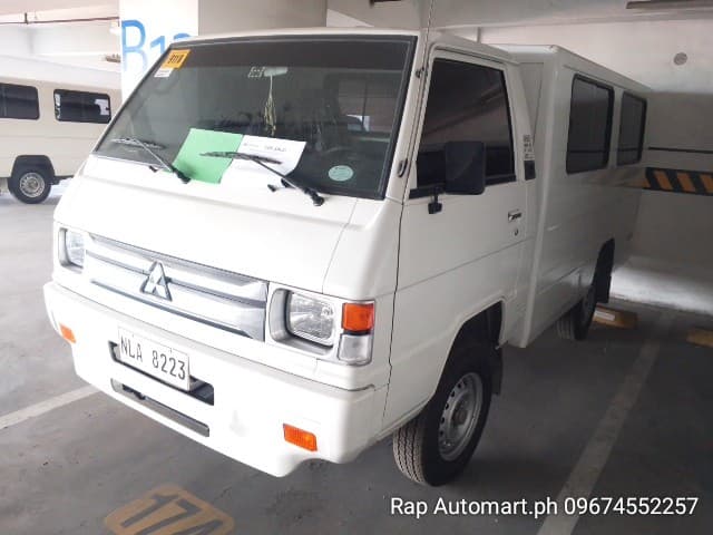 Car gallery image