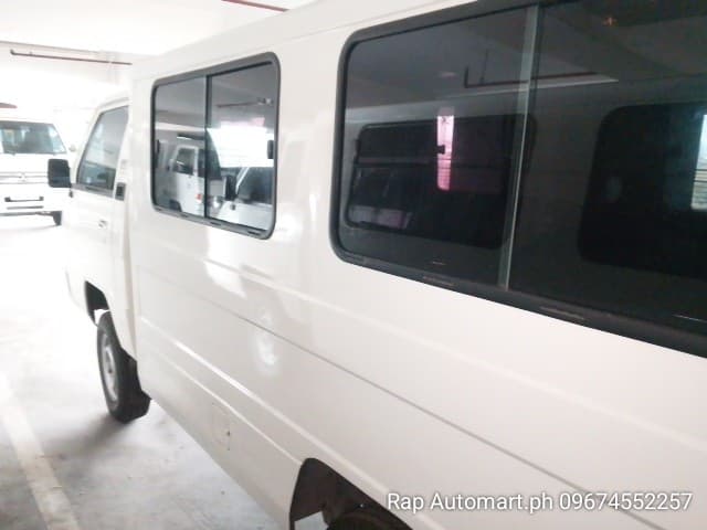 Car gallery image