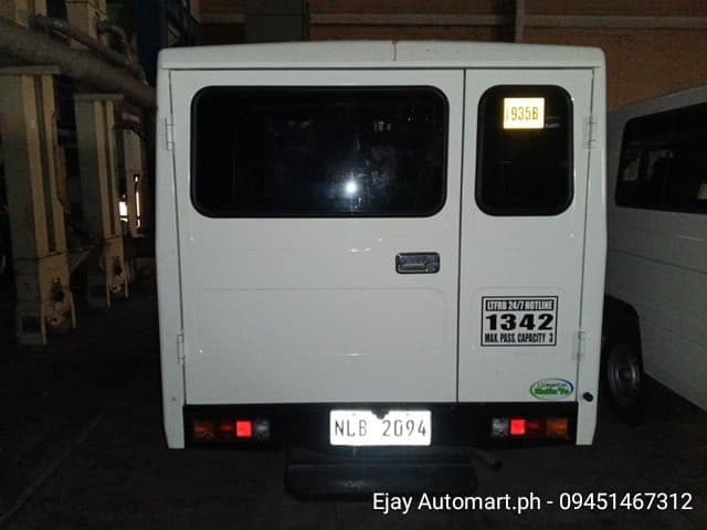 Car gallery image