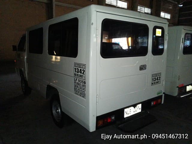 Car gallery image