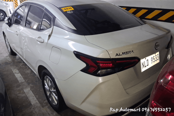Car gallery image