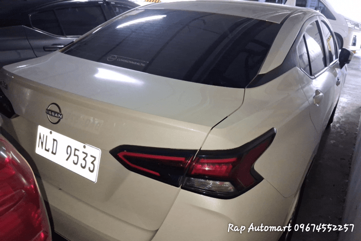 Car gallery image
