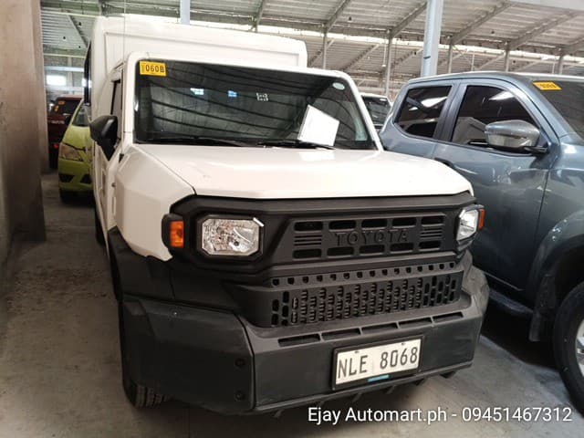 Car gallery image