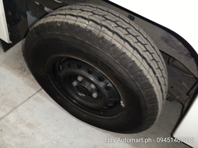 Car gallery image