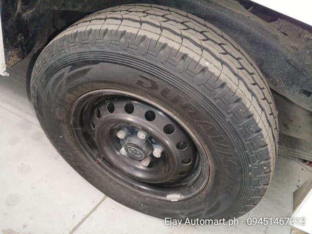Car gallery image