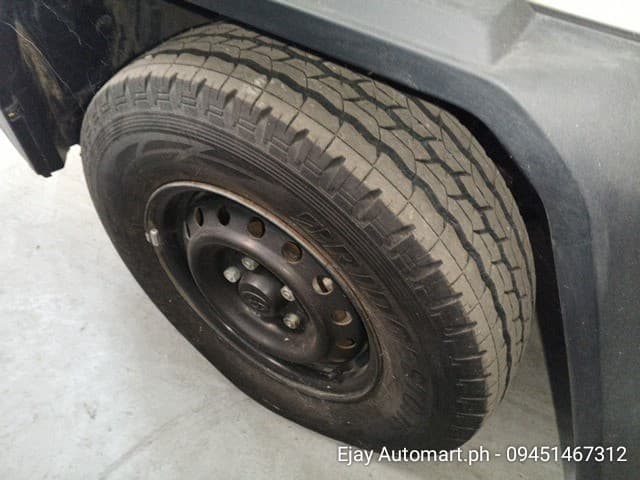 Car gallery image