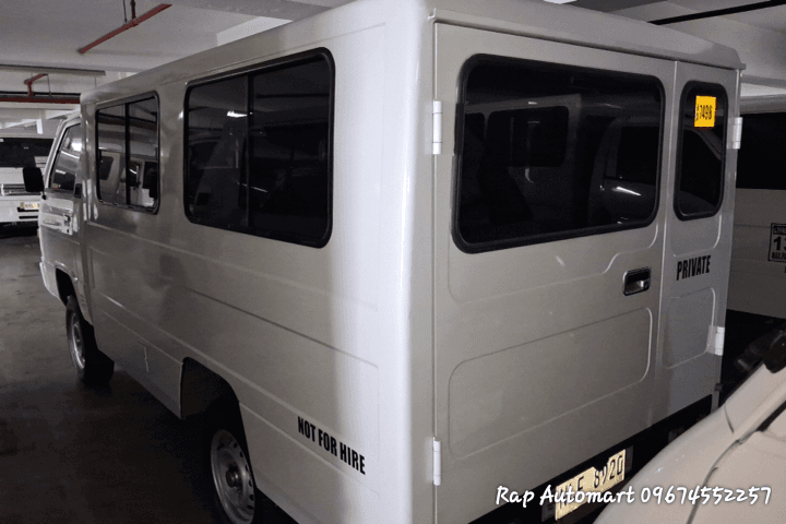Car gallery image