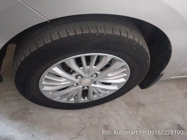 Car gallery image