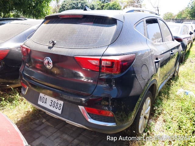 Car gallery image