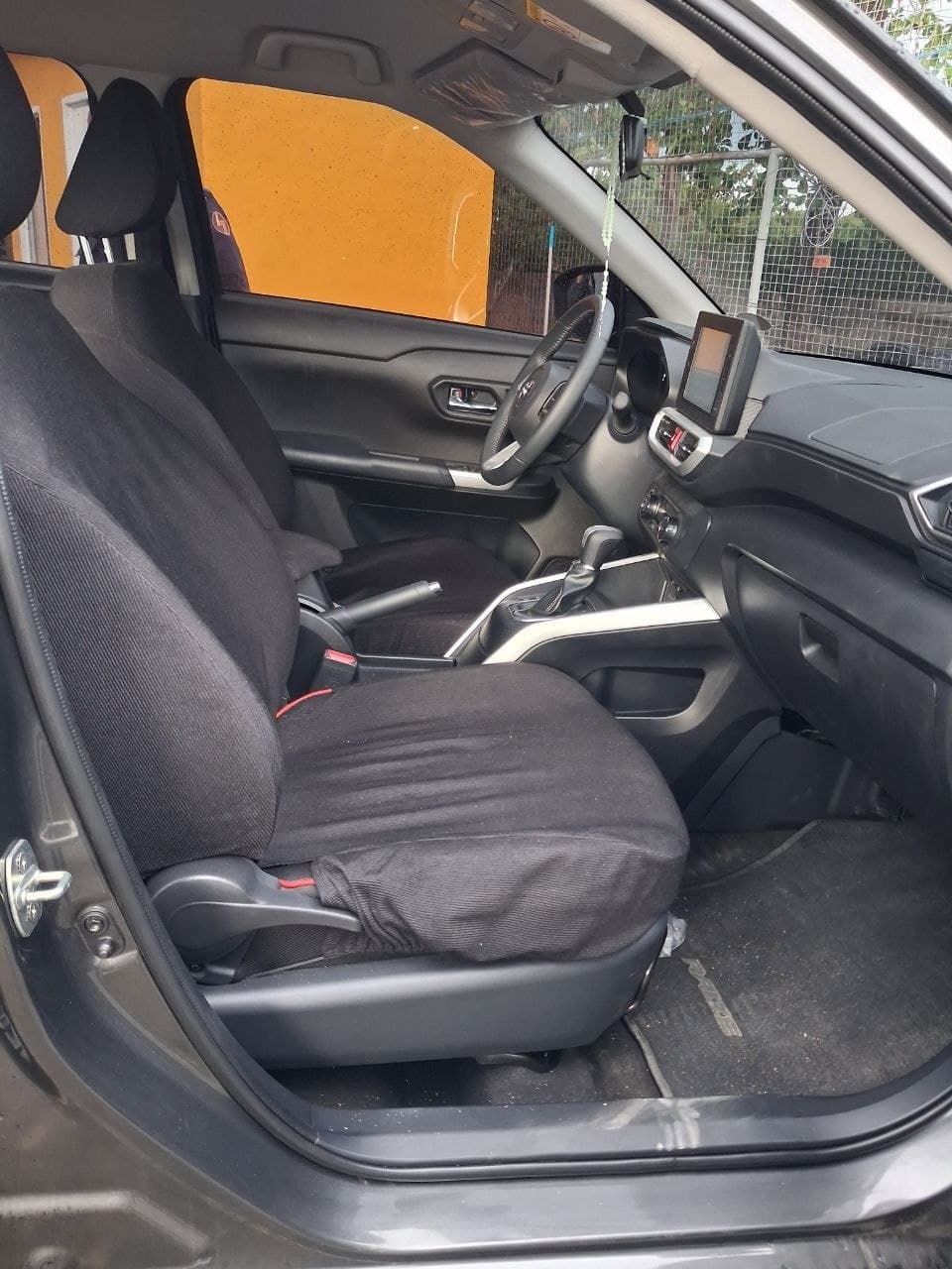 Car gallery image
