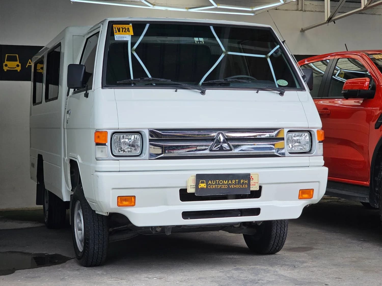 Car gallery image