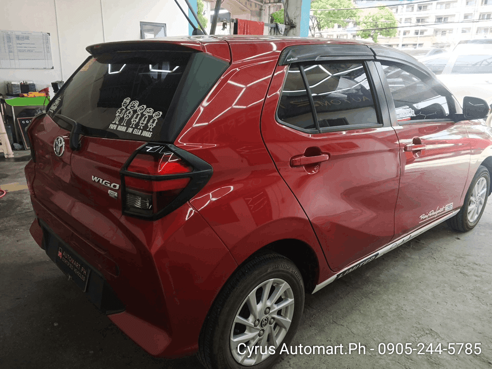 Car gallery image