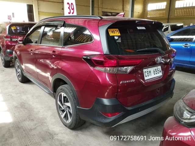 Car gallery image