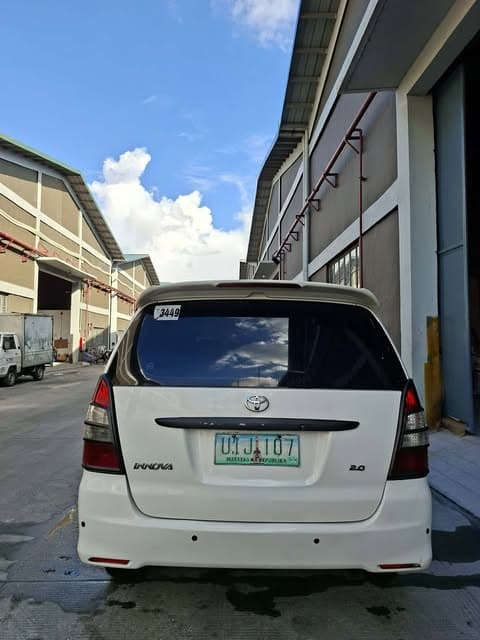 Car gallery image